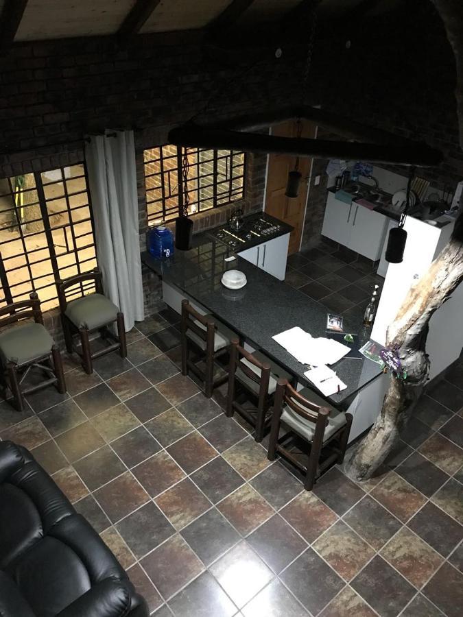 Kruger Wild Dog Inn มาร์ลอทพาร์ค ภายนอก รูปภาพ