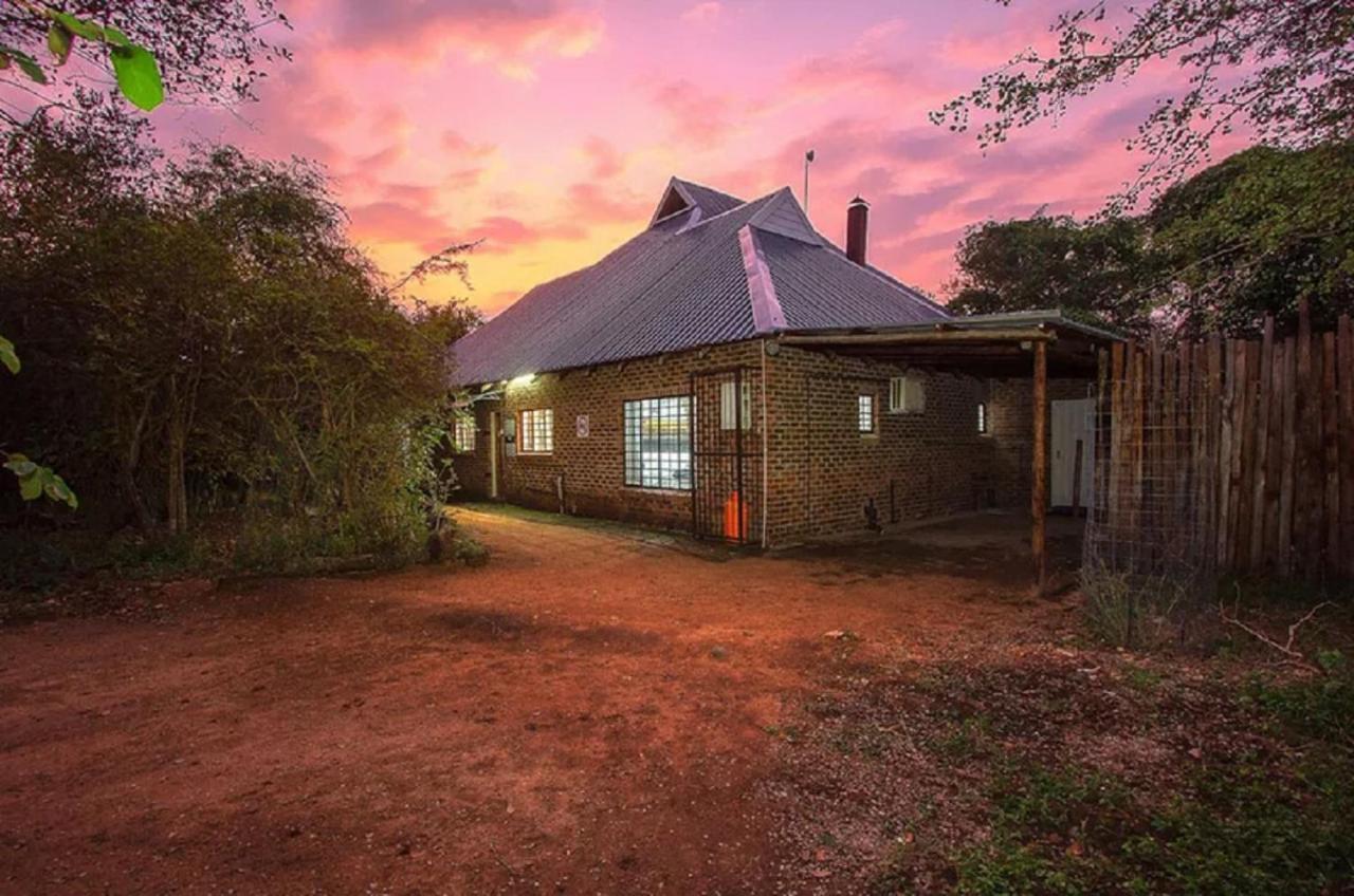 Kruger Wild Dog Inn มาร์ลอทพาร์ค ภายนอก รูปภาพ
