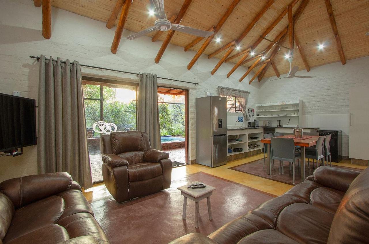Kruger Wild Dog Inn มาร์ลอทพาร์ค ภายนอก รูปภาพ
