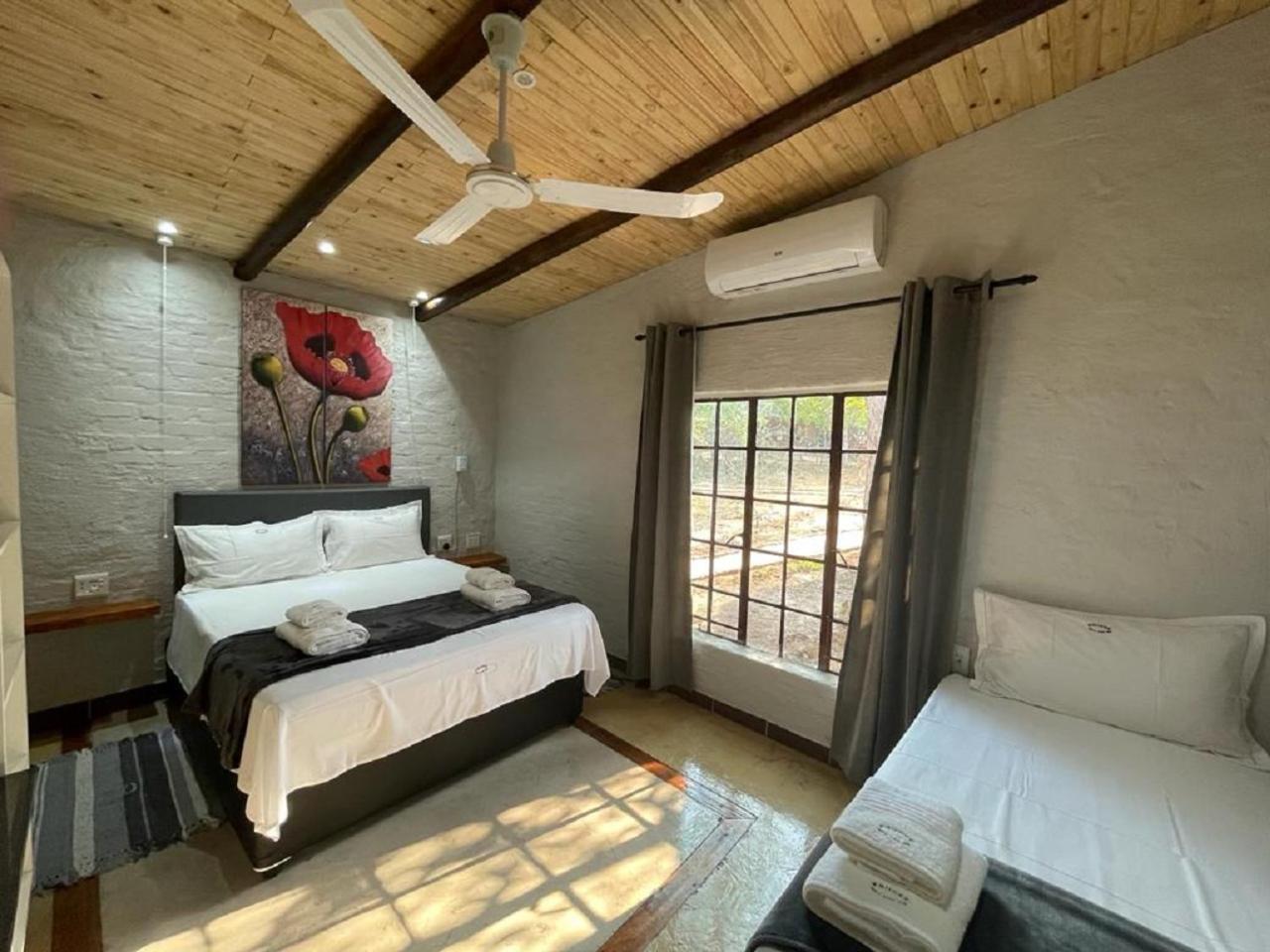 Kruger Wild Dog Inn มาร์ลอทพาร์ค ภายนอก รูปภาพ