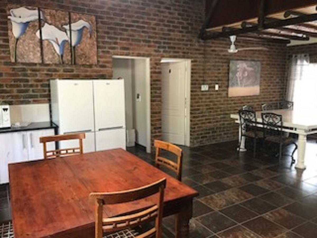 Kruger Wild Dog Inn มาร์ลอทพาร์ค ภายนอก รูปภาพ